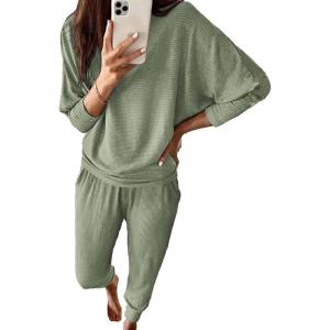 imagePRETTYGARDEN Womens Fall 2 Piece Lounge Set Long Sleeve Tops Ribbed Pants Spring Matching Sweatsuit Travel Outfits ClothesBean Green